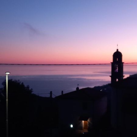 Dolci Risvegli Appartamento Vista Mare Ventimiglia Bagian luar foto