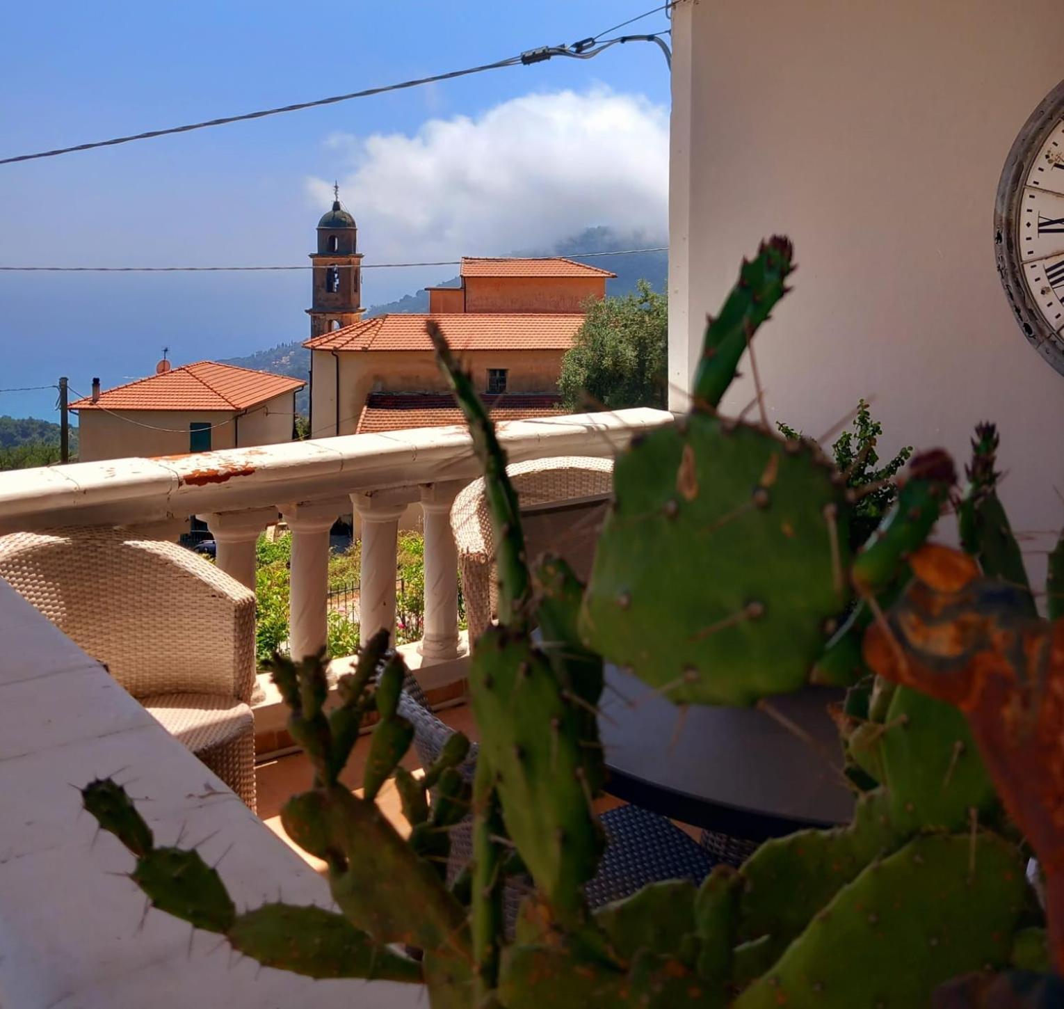Dolci Risvegli Appartamento Vista Mare Ventimiglia Ruang foto